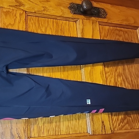 Victoria Secret leggings - Picture 4 of 6